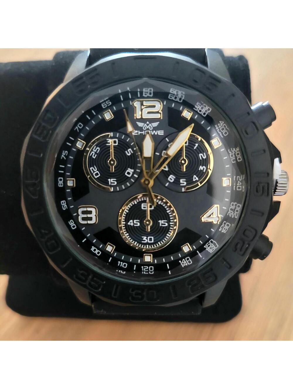 Zhowe Black and Gold Chronograph Wristwatch